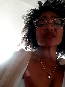 BiiancaEstradaa online show from 15, 2, 2026