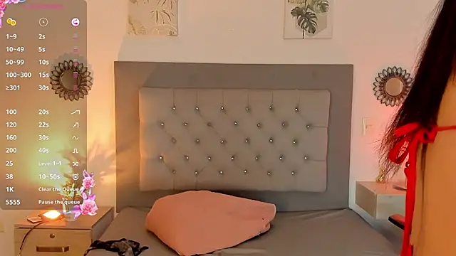 Seraphyne666 online show from 2, 10, 2025