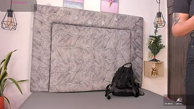 Seraphyne666 online show from 17, 12, 2025