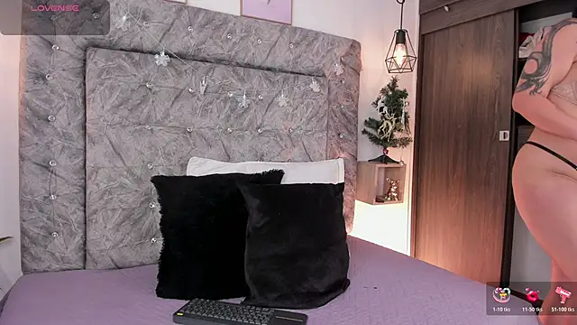 Seraphyne666 online show from 22, 12, 2025