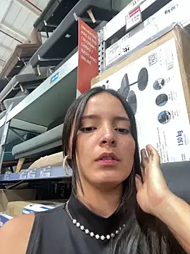 Mia jhoonson online show from 1, 3, 2026