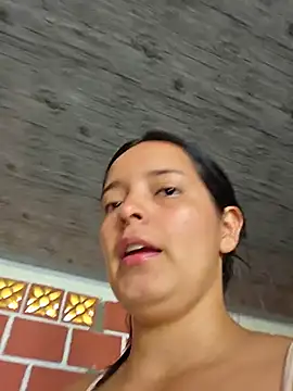 Mia jhoonson online show from 2, 8, 2026