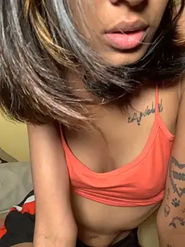 Snapshot of Serah201 chatting on 17, 11, 2025 Serah201 online show from 17, 11, 2025