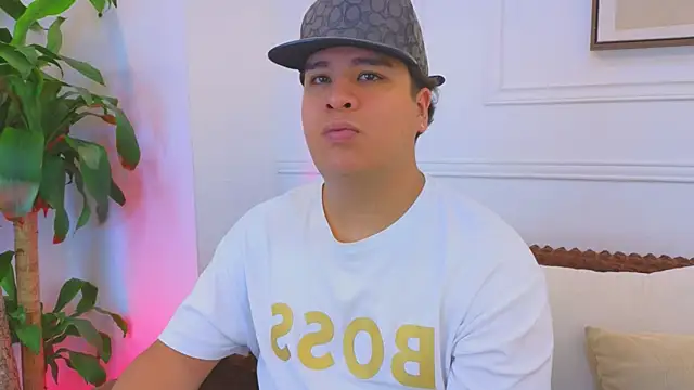 Naim Bennetsex online show from 4, 4, 2026