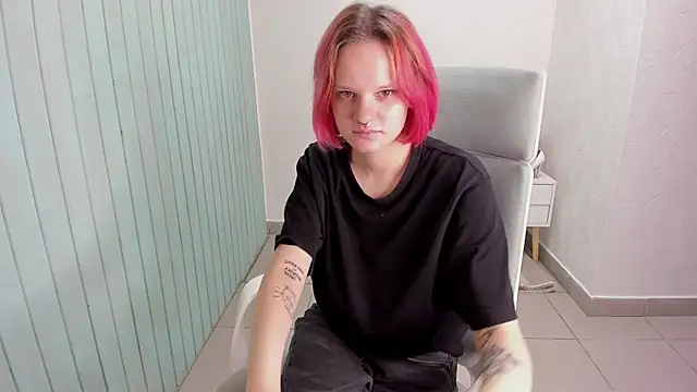 Elieiza xo online show from 16, 9, 2025