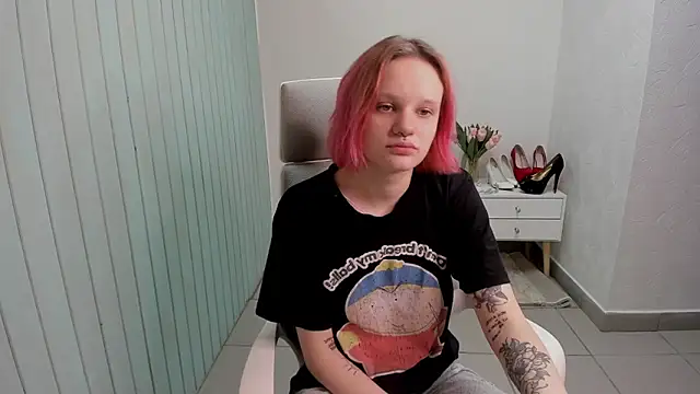 Elieiza xo online show from 19, 9, 2025