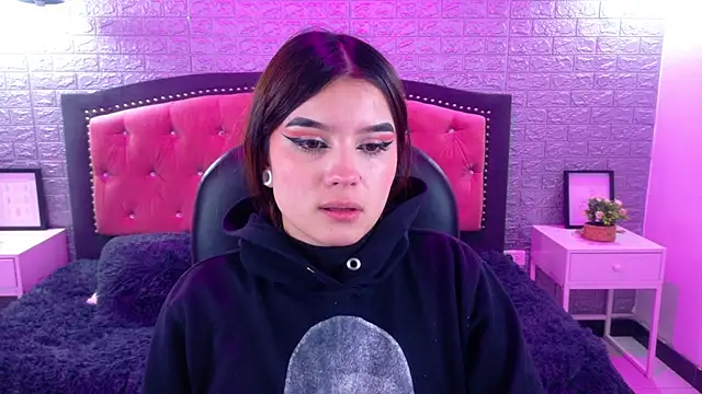 Natalie loffreda online show from 22, 10, 2025