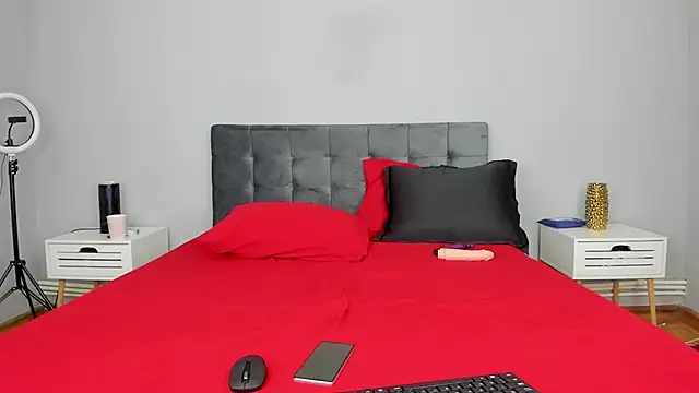 Snapshot of Ella_sweety00 chatting on 18, 9, 2025 Ella sweety00 online show from 18, 9, 2025