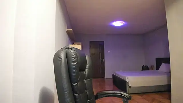 Snapshot of Ella_sweety00 chatting on 28, 11, 2025 Ella sweety00 online show from 28, 11, 2025