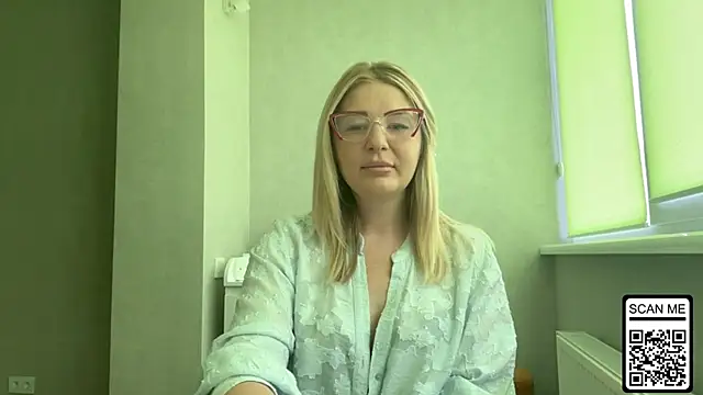 Snapshot of Blondie_xoxoxo chatting on 10, 7, 2026 Blondie xoxoxo online show from 10, 7, 2026