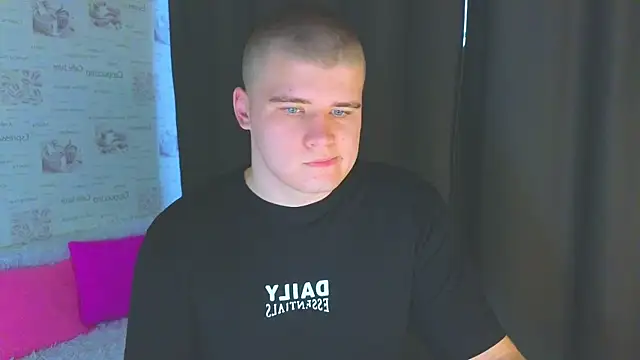 kittenmurr online show from 4, 10, 2025