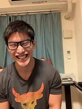 masucle216 online show from 15, 4, 2026