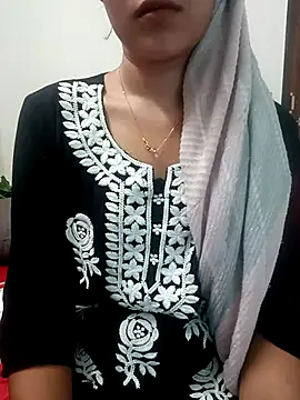 Snapshot of Cutie_Shruti chatting on 25, 9, 2025 Cutie Shruti online show from 25, 9, 2025