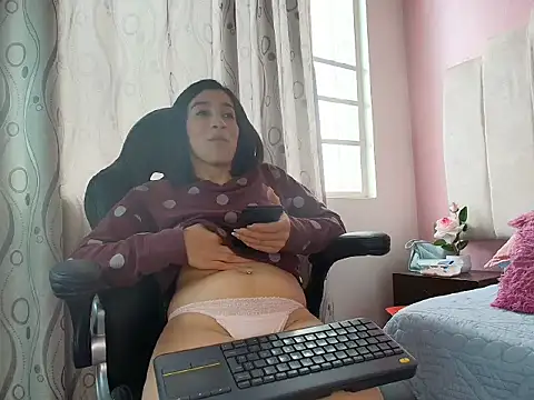 DarlingDuchess  online show from 26, 9, 2025