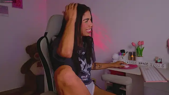 BrunetteAdams001 online show from 9, 1, 2026