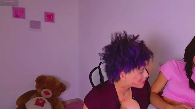 BrunetteAdams001 online show from 16, 1, 2026