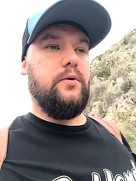 Snapshot of Ole_Plus chatting on 22, 10, 2025 Ole Plus online show from 22, 10, 2025