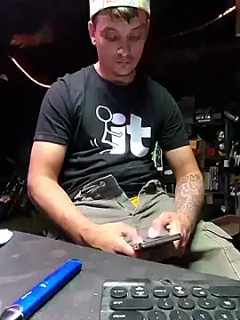 twistafatpipe online show from 18, 10, 2025