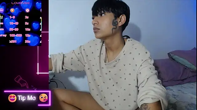 Snapshot of Papi_Mami_Live chatting on 27, 11, 2025 Papi Mami Live online show from 27, 11, 2025