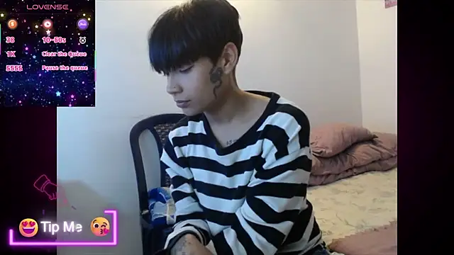 Snapshot of Papi_Mami_Live chatting on 27, 11, 2025 Papi Mami Live online show from 27, 11, 2025