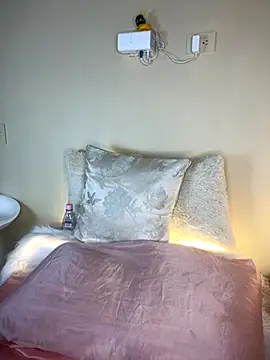 Snapshot of AriaHeavenss chatting on 10, 9, 2025 AriaHeavenss online show from 10, 9, 2025