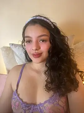 Snapshot of AriaHeavenss chatting on 29, 9, 2025 AriaHeavenss online show from 29, 9, 2025