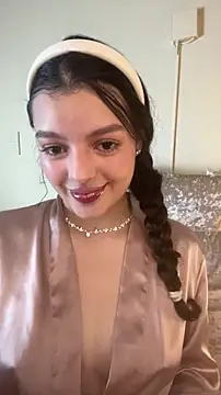 Snapshot of AriaHeavenss chatting on 13, 11, 2025 AriaHeavenss online show from 13, 11, 2025