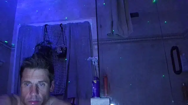 Snapshot of TallDrink11 chatting on 29, 10, 2025 TallDrink11 online show from 29, 10, 2025