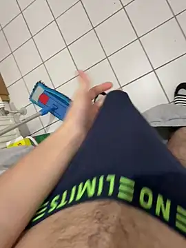 Snapshot of Dicksxd chatting on 9, 9, 2025 Dicksxd online show from 9, 9, 2025