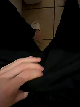 Snapshot of Dicksxd chatting on 5, 11, 2025 Dicksxd online show from 5, 11, 2025