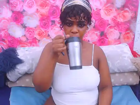 MiniMinaj online show from 26, 11, 2025