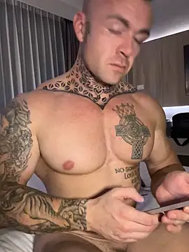 Snapshot of irishdaddyxxl chatting on 30, 9, 2025 irishdaddyxxl online show from 30, 9, 2025