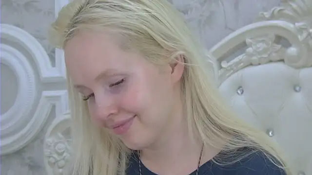 Snapshot of EllieFrosty_ chatting on 23, 5, 2026 EllieFrosty online show from 23, 5, 2026
