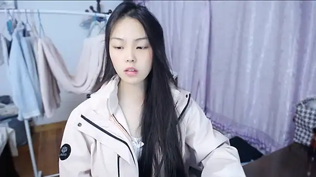 yao-yao  online show from 23, 11, 2025