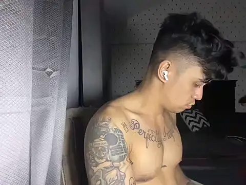 Snapshot of KarlKambing chatting on 16, 11, 2025 KarlKambing online show from 16, 11, 2025