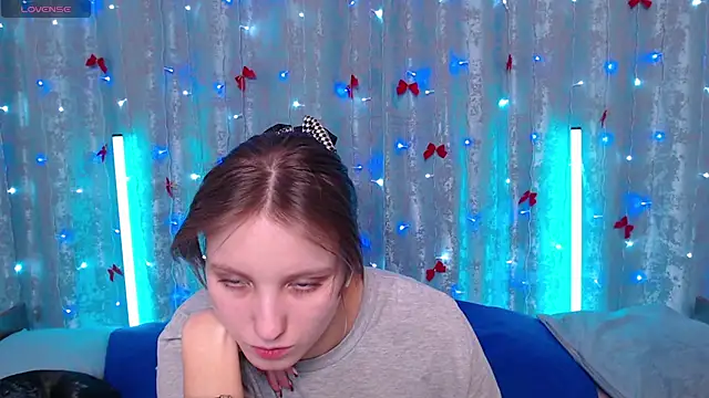 Snapshot of Leonaalove chatting on 6, 2, 2026 Leonaalove online show from 6, 2, 2026