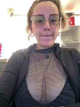 CurvyLust x online show from 9, 2, 2026