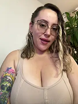 CurvyLust x online show from 17, 4, 2026