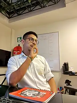 Snapshot of Juann-cock chatting on 21, 11, 2025 Juann-cock online show from 21, 11, 2025