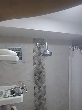 VioletxBloom online show from 5, 12, 2025