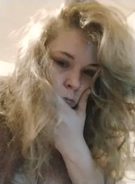 Snapshot of LacyLaurent chatting on 22, 9, 2025 LacyLaurent online show from 22, 9, 2025