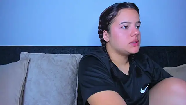 Snapshot of sweet_lily26 chatting on 15, 11, 2025 sweet lily26 online show from 15, 11, 2025