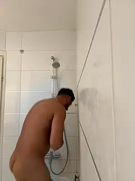 Snapshot of husbandandwifetobe chatting on 28, 11, 2025 husbandandwifetobe online show from 28, 11, 2025