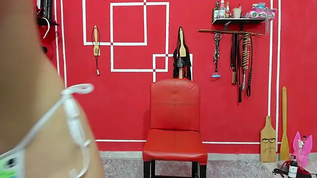 Snapshot of BDSM_Playroom_Tania chatting on 11, 3, 2026 BDSM Playroom Tania online show from 11, 3, 2026