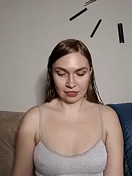 KisaVixen online show from 13, 4, 2026