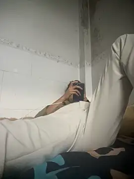 linh21107 online show from 25, 11, 2025