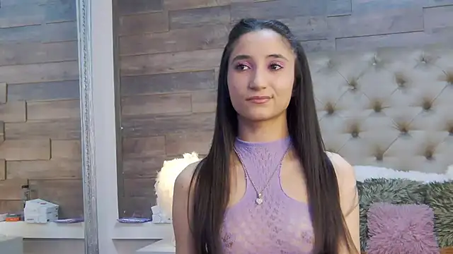 Snapshot of CarolinaBlair chatting on 28, 11, 2025 CarolinaBlair online show from 28, 11, 2025