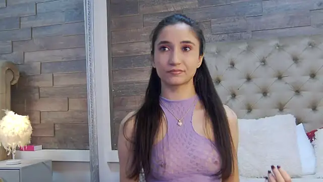 Snapshot of CarolinaBlair chatting on 15, 12, 2025 CarolinaBlair online show from 15, 12, 2025