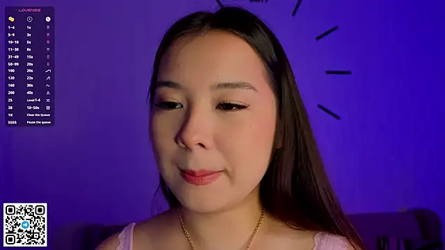 AlberthaEscue online show from 3, 11, 2025