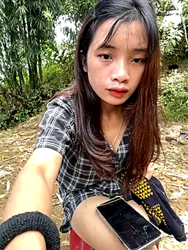 Snapshot of beobeo_2xx chatting on 10, 10, 2025 beobeo 2xx online show from 10, 10, 2025